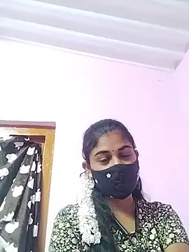 Snapshot of Tamil_Hot_RoyalQueen chatting on 01/31/26, 07:45 Tamil Hot RoyalQueen online show from 01/31/26, 07:45