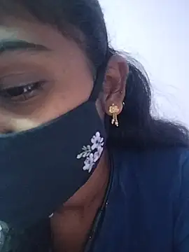 Snapshot of Tamil_Hot_RoyalQueen chatting on 02/04/26, 04:57 Tamil Hot RoyalQueen online show from 02/04/26, 04:57