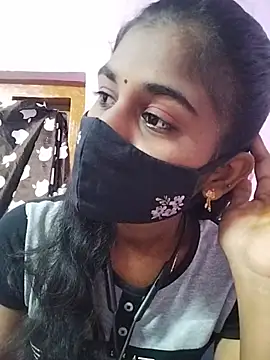 Snapshot of Tamil_Hot_RoyalQueen chatting on 02/11/26, 04:45 Tamil Hot RoyalQueen online show from 02/11/26, 04:45