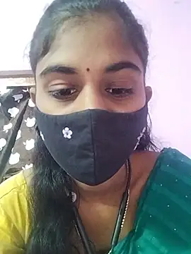 Snapshot of Tamil_Hot_RoyalQueen chatting on 02/12/26, 04:57 Tamil Hot RoyalQueen online show from 02/12/26, 04:57