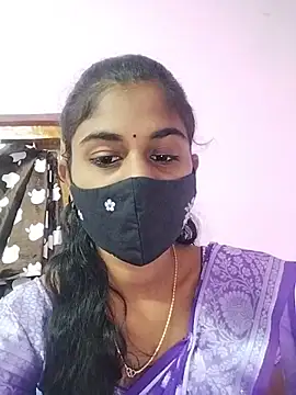 Snapshot of Tamil_Hot_RoyalQueen chatting on 02/13/26, 05:09 Tamil Hot RoyalQueen online show from 02/13/26, 05:09