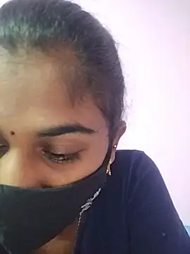 Snapshot of Tamil_Hot_RoyalQueen chatting on 02/24/26, 02:59 Tamil Hot RoyalQueen online show from 02/24/26, 02:59