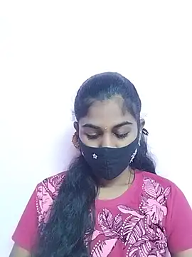 Snapshot of Tamil_Hot_RoyalQueen chatting on 02/27/26, 04:51 Tamil Hot RoyalQueen online show from 02/27/26, 04:51