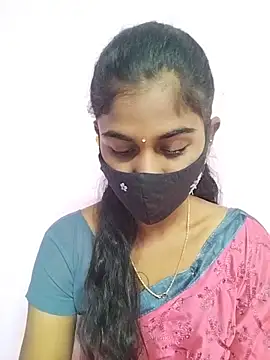 Snapshot of Tamil_Hot_RoyalQueen chatting on 03/01/26, 04:58 Tamil Hot RoyalQueen online show from 03/01/26, 04:58