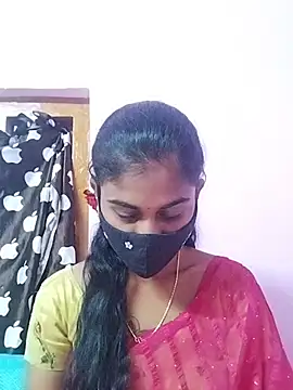 Snapshot of Tamil_Hot_RoyalQueen chatting on 03/04/26, 04:02 Tamil Hot RoyalQueen online show from 03/04/26, 04:02