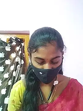 Snapshot of Tamil_Hot_RoyalQueen chatting on 03/05/26, 04:08 Tamil Hot RoyalQueen online show from 03/05/26, 04:08