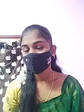 Snapshot of Tamil_Hot_RoyalQueen chatting on 03/06/26, 04:25 Tamil Hot RoyalQueen online show from 03/06/26, 04:25