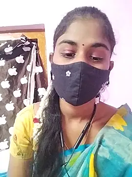 Snapshot of Tamil_Hot_RoyalQueen chatting on 03/10/26, 05:40 Tamil Hot RoyalQueen online show from 03/10/26, 05:40