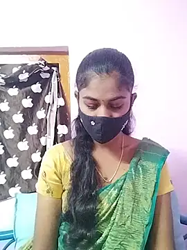 Snapshot of Tamil_Hot_RoyalQueen chatting on 03/14/26, 03:17 Tamil Hot RoyalQueen online show from 03/14/26, 03:17