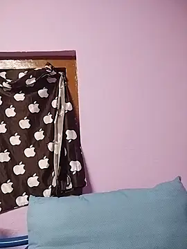Snapshot of Tamil_Hot_RoyalQueen chatting on 03/16/26, 05:28 Tamil Hot RoyalQueen online show from 03/16/26, 05:28