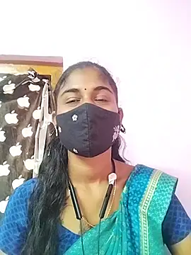 Snapshot of Tamil_Hot_RoyalQueen chatting on 03/19/26, 03:43 Tamil Hot RoyalQueen online show from 03/19/26, 03:43