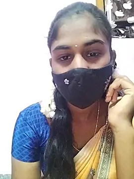 Snapshot of Tamil_Hot_RoyalQueen chatting on 03/24/26, 04:45 Tamil Hot RoyalQueen online show from 03/24/26, 04:45