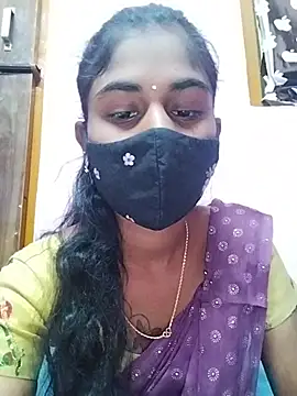 Snapshot of Tamil_Hot_RoyalQueen chatting on 03/28/26, 04:50 Tamil Hot RoyalQueen online show from 03/28/26, 04:50