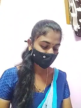 Snapshot of Tamil_Hot_RoyalQueen chatting on 03/29/26, 03:34 Tamil Hot RoyalQueen online show from 03/29/26, 03:34