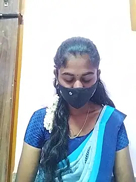 Snapshot of Tamil_Hot_RoyalQueen chatting on 03/30/26, 03:40 Tamil Hot RoyalQueen online show from 03/30/26, 03:40