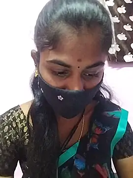 Snapshot of Tamil_Hot_RoyalQueen chatting on 03/31/26, 05:02 Tamil Hot RoyalQueen online show from 03/31/26, 05:02