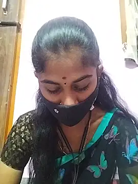 Snapshot of Tamil_Hot_RoyalQueen chatting on 04/01/26, 05:08 Tamil Hot RoyalQueen online show from 04/01/26, 05:08
