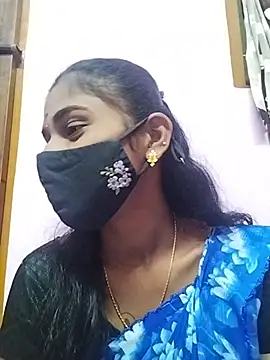 Snapshot of Tamil_Hot_RoyalQueen chatting on 04/02/26, 04:37 Tamil Hot RoyalQueen online show from 04/02/26, 04:37