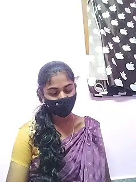 Snapshot of Tamil_Hot_RoyalQueen chatting on 04/10/26, 03:45 Tamil Hot RoyalQueen online show from 04/10/26, 03:45