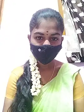 Snapshot of Tamil_Hot_RoyalQueen chatting on 04/12/26, 11:26 Tamil Hot RoyalQueen online show from 04/12/26, 11:26