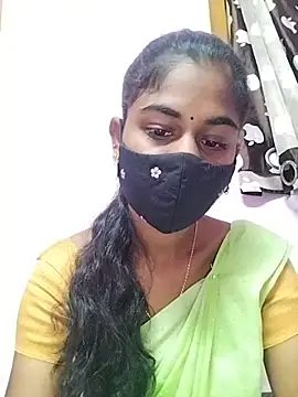 Snapshot of Tamil_Hot_RoyalQueen chatting on 04/13/26, 12:49 Tamil Hot RoyalQueen online show from 04/13/26, 12:49