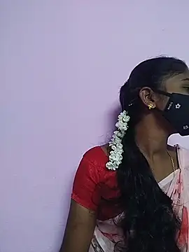 Snapshot of Tamil_Hot_RoyalQueen chatting on 04/14/26, 04:57 Tamil Hot RoyalQueen online show from 04/14/26, 04:57