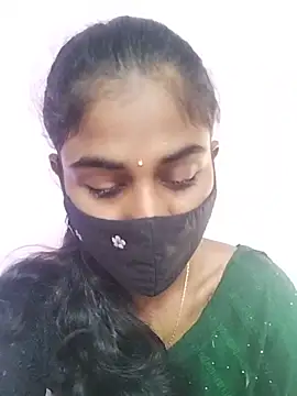 Snapshot of Tamil_Hot_RoyalQueen chatting on 04/23/26, 05:30 Tamil Hot RoyalQueen online show from 04/23/26, 05:30