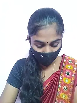 Snapshot of Tamil_Hot_RoyalQueen chatting on 04/23/26, 03:58 Tamil Hot RoyalQueen online show from 04/23/26, 03:58