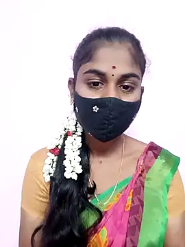 Snapshot of Tamil_Hot_RoyalQueen chatting on 04/27/26, 03:54 Tamil Hot RoyalQueen online show from 04/27/26, 03:54