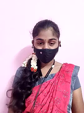 Snapshot of Tamil_Hot_RoyalQueen chatting on 04/30/26, 04:02 Tamil Hot RoyalQueen online show from 04/30/26, 04:02