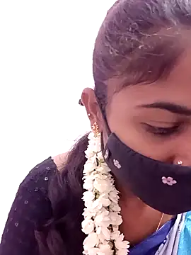 Snapshot of Tamil_Hot_RoyalQueen chatting on 05/06/26, 10:31 Tamil Hot RoyalQueen online show from 05/06/26, 10:31