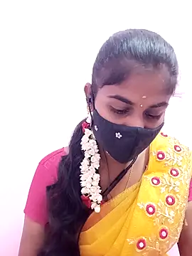 Snapshot of Tamil_Hot_RoyalQueen chatting on 05/09/26, 04:12 Tamil Hot RoyalQueen online show from 05/09/26, 04:12