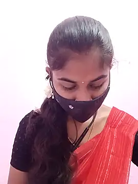 Snapshot of Tamil_Hot_RoyalQueen chatting on 05/16/26, 03:22 Tamil Hot RoyalQueen online show from 05/16/26, 03:22