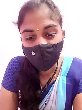 Snapshot of Tamil_Hot_RoyalQueen chatting on 05/18/26, 11:38 Tamil Hot RoyalQueen online show from 05/18/26, 11:38