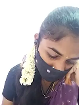 Snapshot of Tamil_Hot_RoyalQueen chatting on 05/21/26, 04:36 Tamil Hot RoyalQueen online show from 05/21/26, 04:36