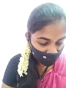 Snapshot of Tamil_Hot_RoyalQueen chatting on 05/27/26, 03:14 Tamil Hot RoyalQueen online show from 05/27/26, 03:14
