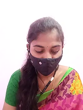 Snapshot of Tamil_Hot_RoyalQueen chatting on 05/29/26, 05:55 Tamil Hot RoyalQueen online show from 05/29/26, 05:55