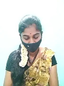 Snapshot of Tamil_Hot_RoyalQueen chatting on 05/30/26, 04:04 Tamil Hot RoyalQueen online show from 05/30/26, 04:04