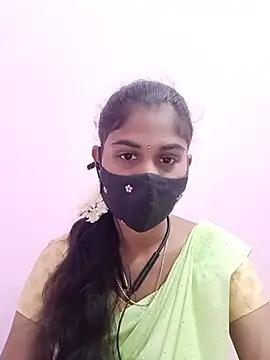 Snapshot of Tamil_Hot_RoyalQueen chatting on 06/06/26, 04:44 Tamil Hot RoyalQueen online show from 06/06/26, 04:44