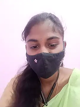 Snapshot of Tamil_Hot_RoyalQueen chatting on 06/07/26, 04:49 Tamil Hot RoyalQueen online show from 06/07/26, 04:49