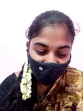 Snapshot of Tamil_Hot_RoyalQueen chatting on 06/09/26, 04:24 Tamil Hot RoyalQueen online show from 06/09/26, 04:24