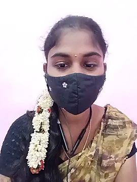 Snapshot of Tamil_Hot_RoyalQueen chatting on 06/12/26, 03:05 Tamil Hot RoyalQueen online show from 06/12/26, 03:05