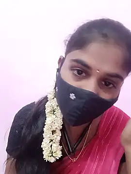 Snapshot of Tamil_Hot_RoyalQueen chatting on 06/12/26, 05:12 Tamil Hot RoyalQueen online show from 06/12/26, 05:12