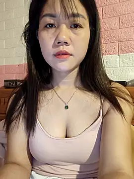 Snapshot of Ngocmai_lazdy chatting on 03/28/26, 12:10 Ngocmai lazdy online show from 03/28/26, 12:10