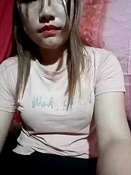 Snapshot of natra0033 chatting on 04/04/26, 10:02 natra0033 online show from 04/04/26, 10:02