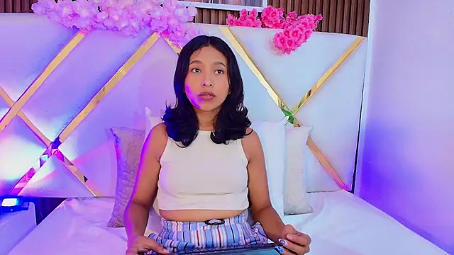 Real virgin Pussy online show from 07/25/26, 08:39