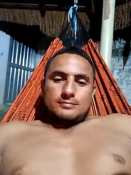 Snapshot of knox_zeque chatting on 04/18/26, 12:47 knox zeque online show from 04/18/26, 12:47