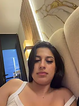 Snapshot of Mia_arabs chatting on 07/12/26, 10:45 Mia arabs online show from 07/12/26, 10:45