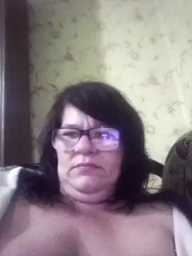 Snapshot of NysiOlsen chatting on 04/18/26, 07:58 NysiOlsen online show from 04/18/26, 07:58