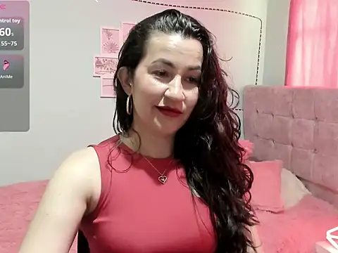 Snapshot of talia_mystic chatting on 04/18/26, 03:49 talia mystic online show from 04/18/26, 03:49